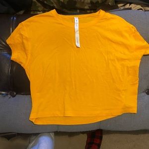 Lululemon cates crop tee